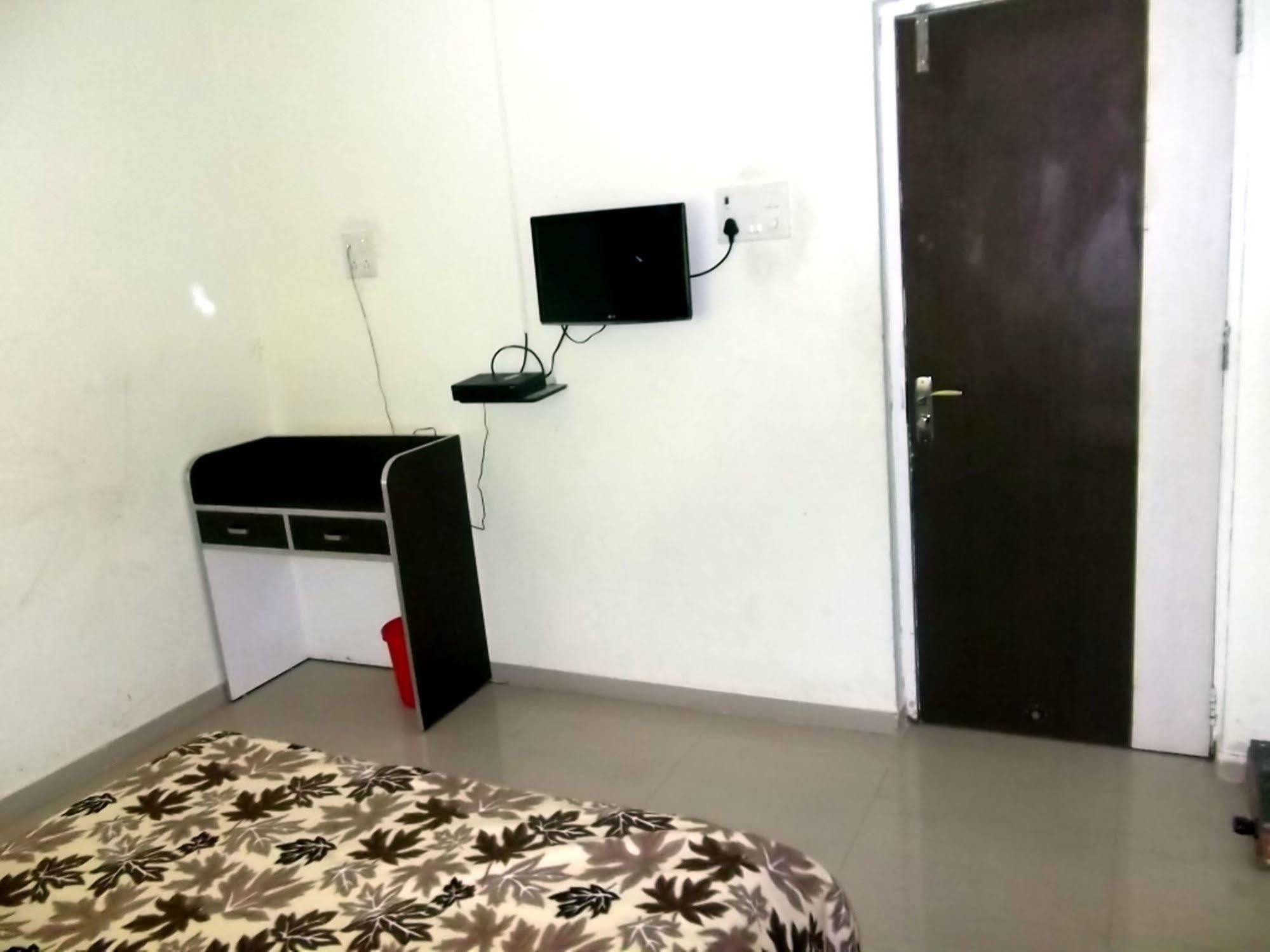 Hotel Rajyog Ranjangaon Ganpati Экстерьер фото